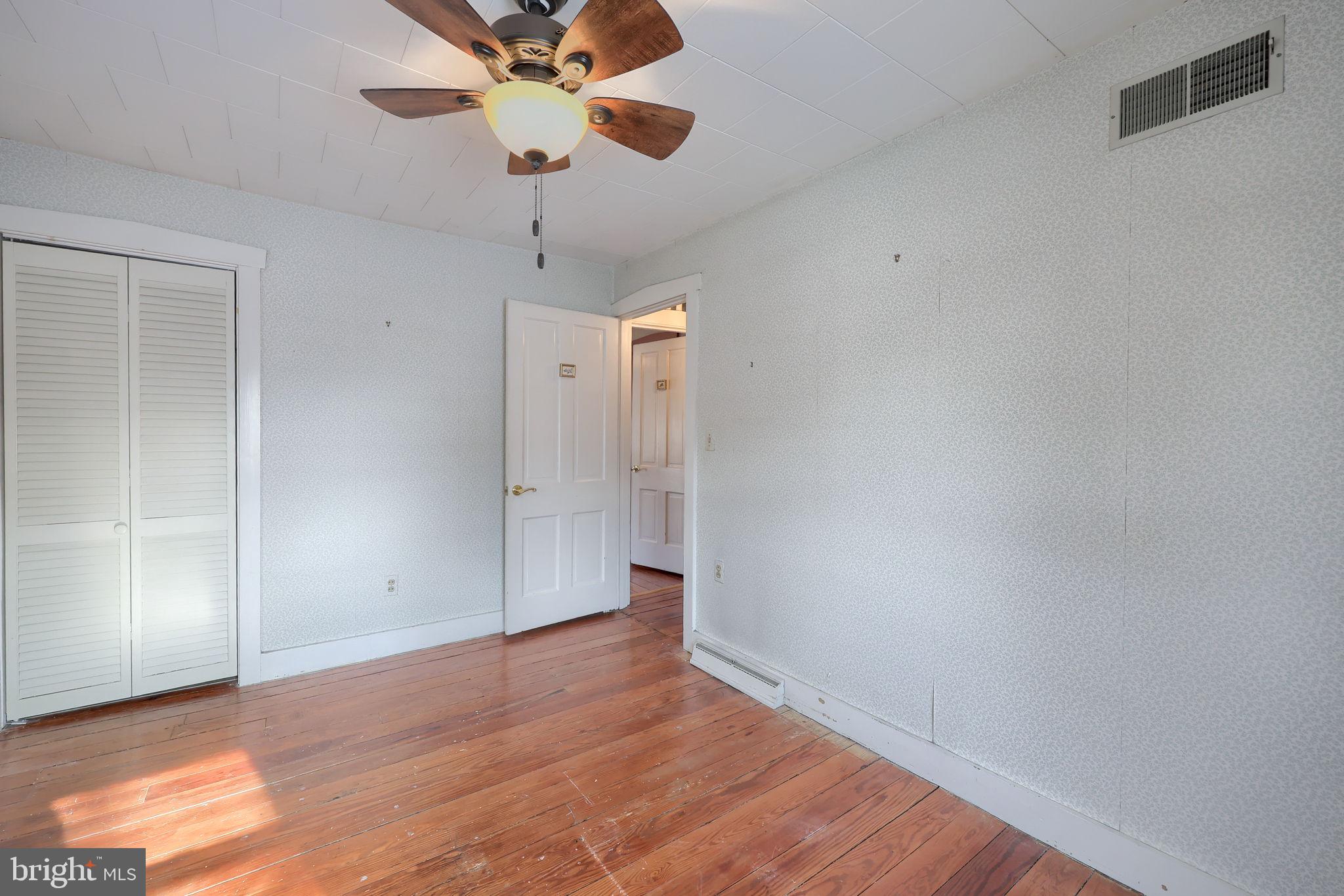 16 East Market Street Lititz, PA 17543 - Photo 23 of 39