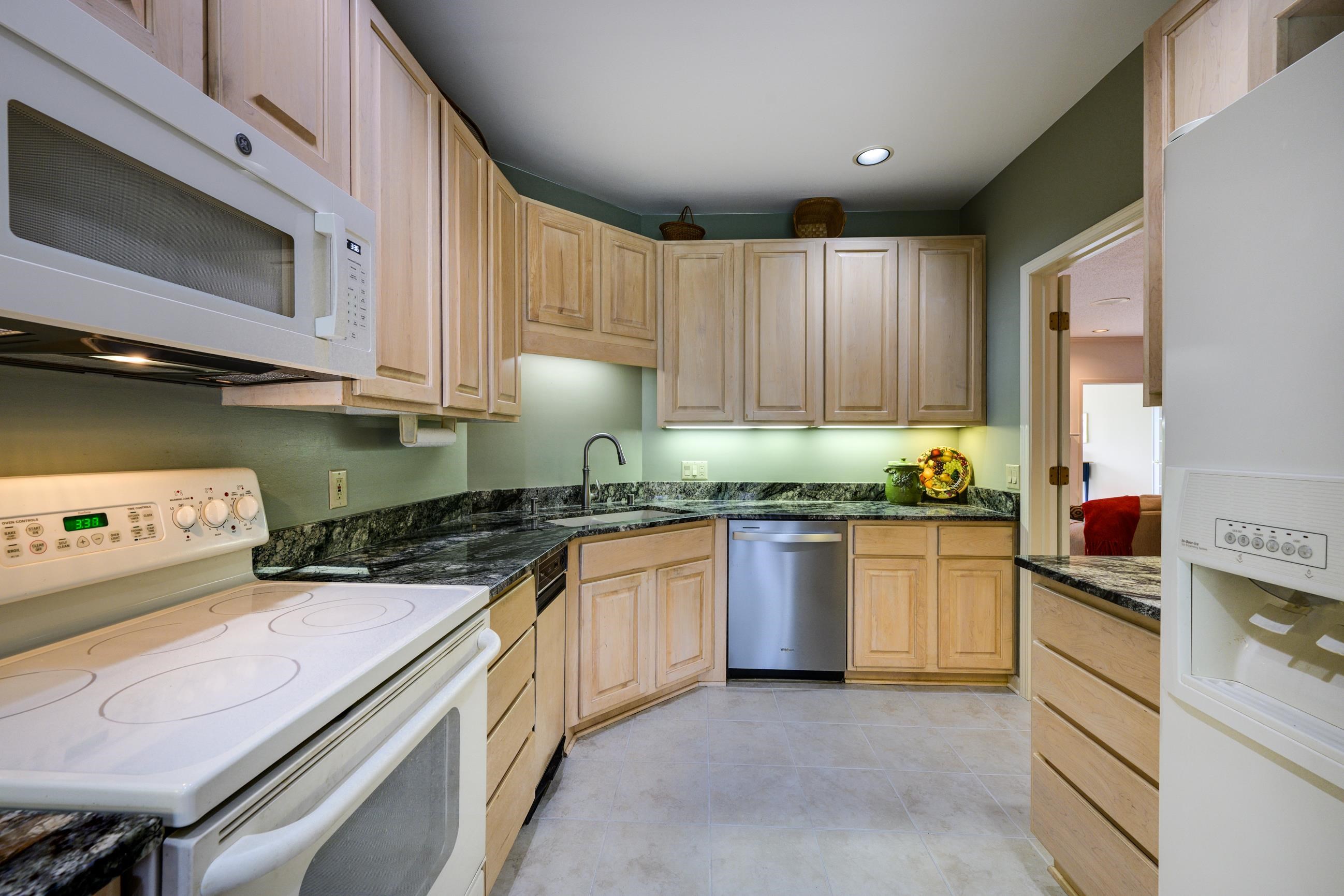 53 Golf Madison, WI 53704 - Photo 31 of 72