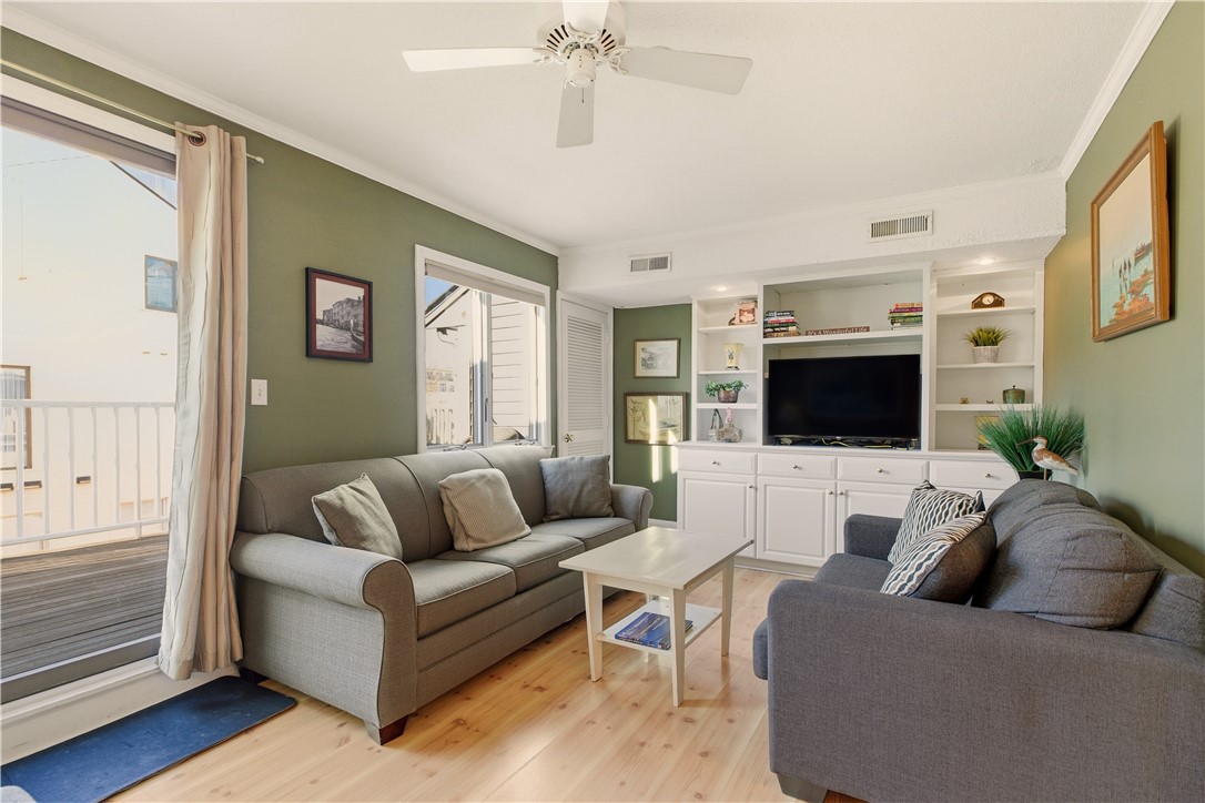 216 Goddard Row Newport, RI 02840 - Photo 3 of 29