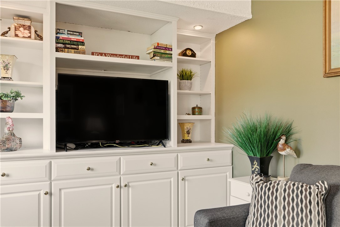 216 Goddard Row Newport, RI 02840 - Photo 7 of 29