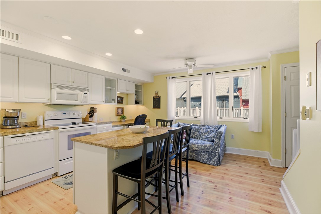 216 Goddard Row Newport, RI 02840 - Photo 8 of 29