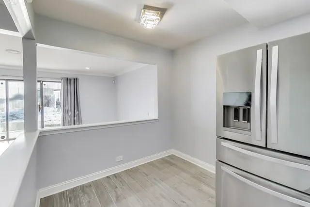 $335,000 | 637 Bridgeview Point, Schaumburg, IL 60194