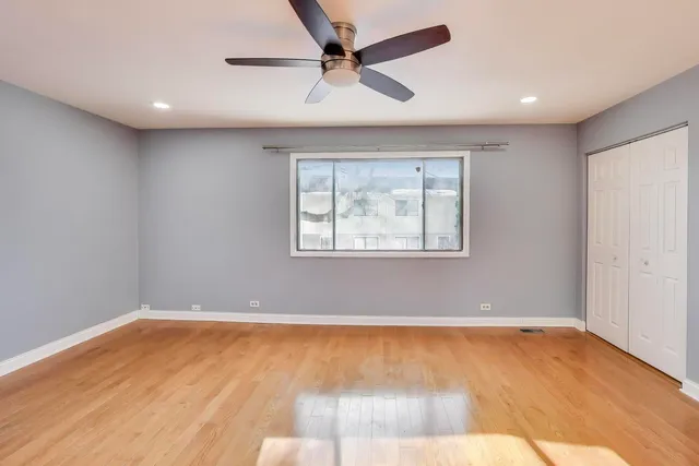 $335,000 | 637 Bridgeview Point, Schaumburg, IL 60194