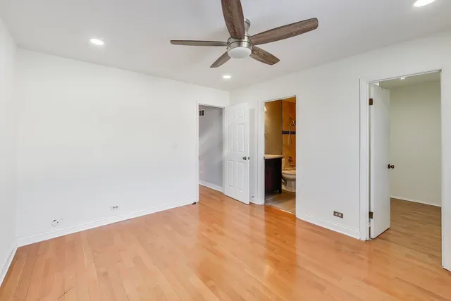 $335,000 | 637 Bridgeview Point, Schaumburg, IL 60194