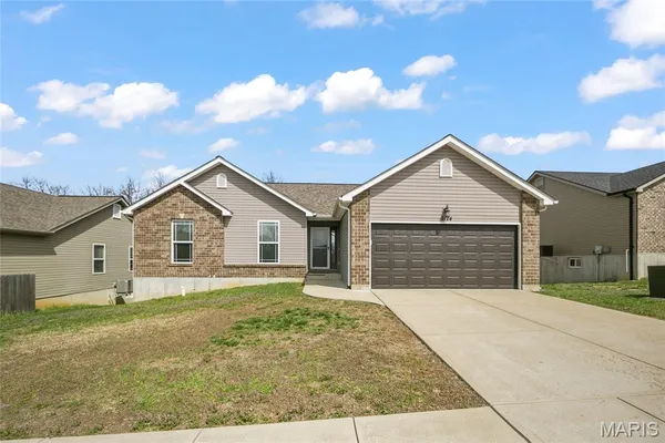 $329,000 | 2124 Providence Park Lane, Herculaneum, MO 63048