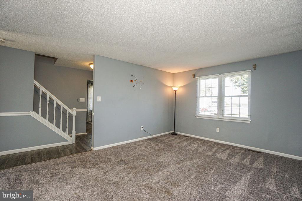 464 Colonial Road Bellmawr, NJ 08031 - Photo 13 of 43