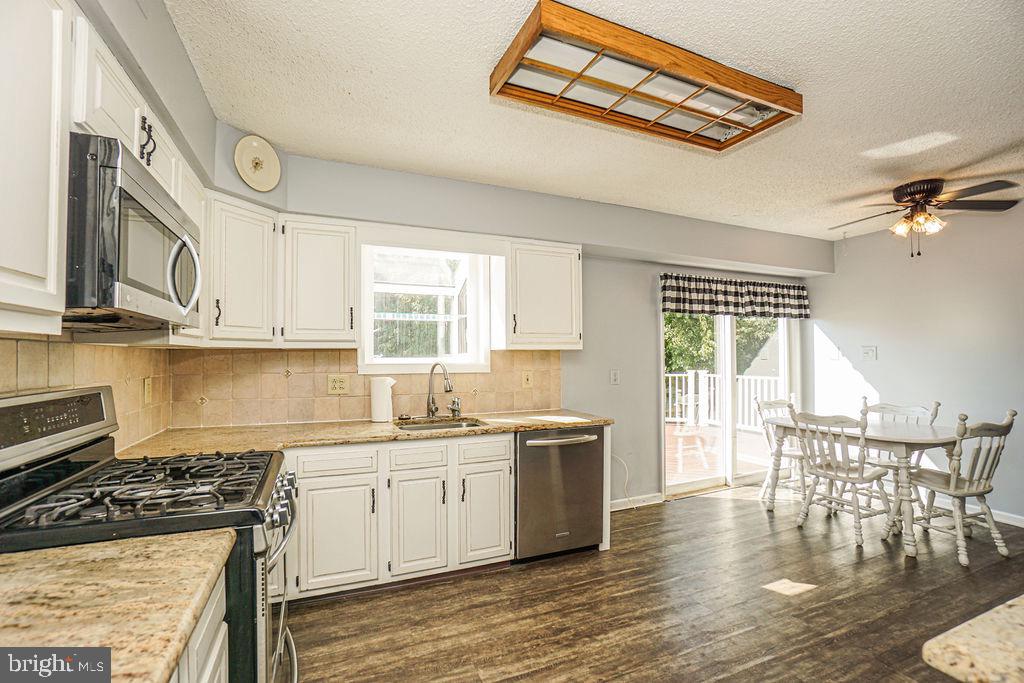 464 Colonial Road Bellmawr, NJ 08031 - Photo 19 of 43