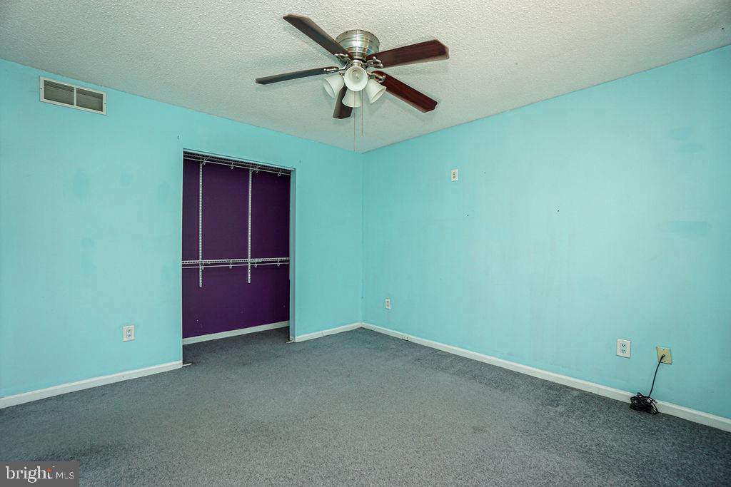 464 Colonial Road Bellmawr, NJ 08031 - Photo 27 of 43