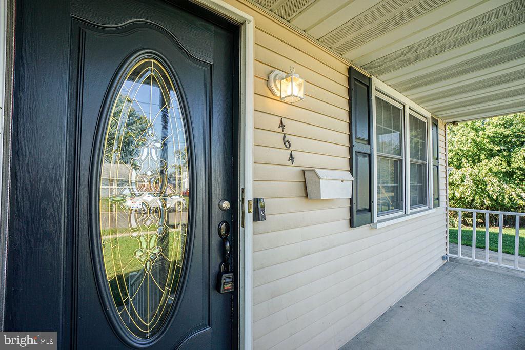 464 Colonial Road Bellmawr, NJ 08031 - Photo 3 of 43