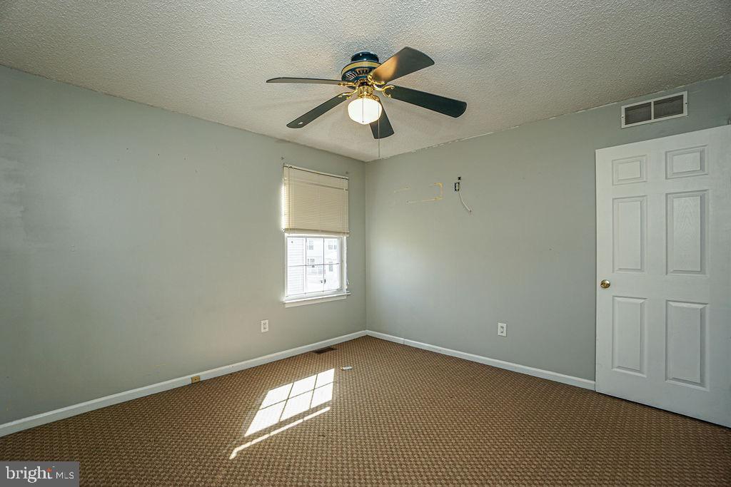 464 Colonial Road Bellmawr, NJ 08031 - Photo 33 of 43