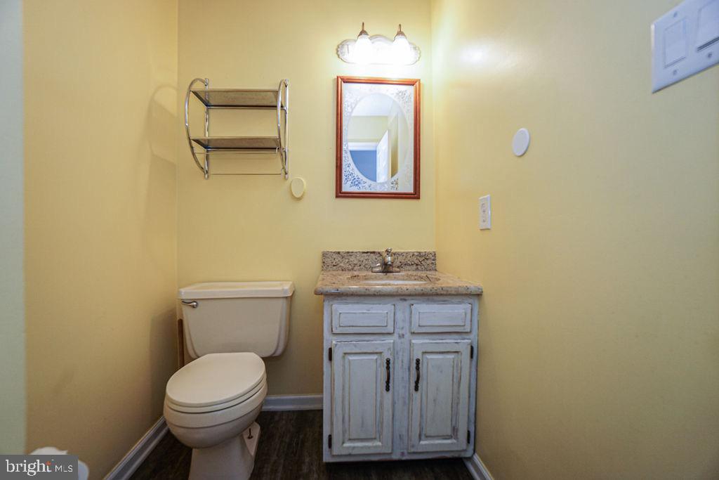 464 Colonial Road Bellmawr, NJ 08031 - Photo 5 of 43