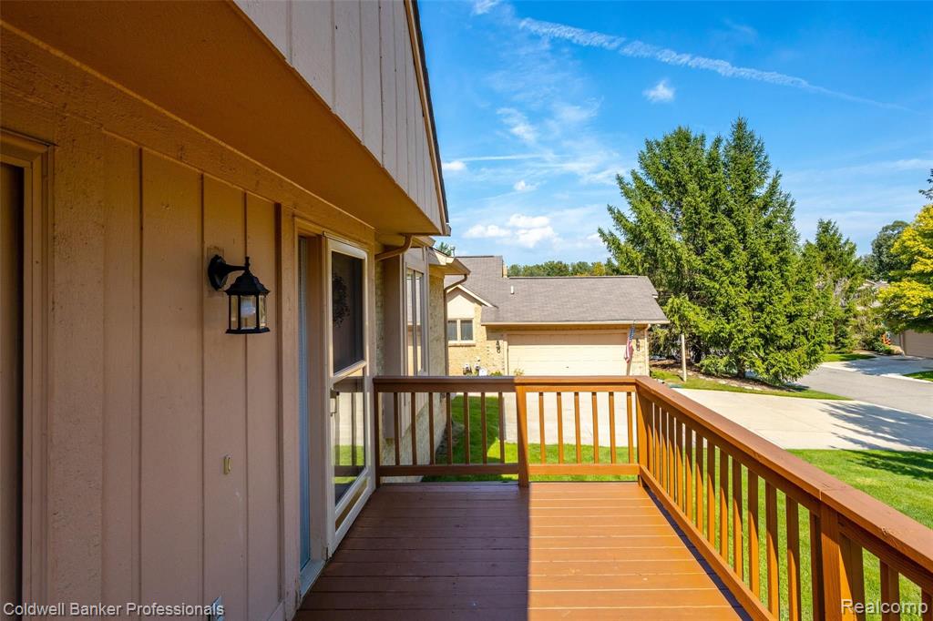 35040 Silver Ridge Court Farmington Hills, MI 48335 - Photo 7 of 43
