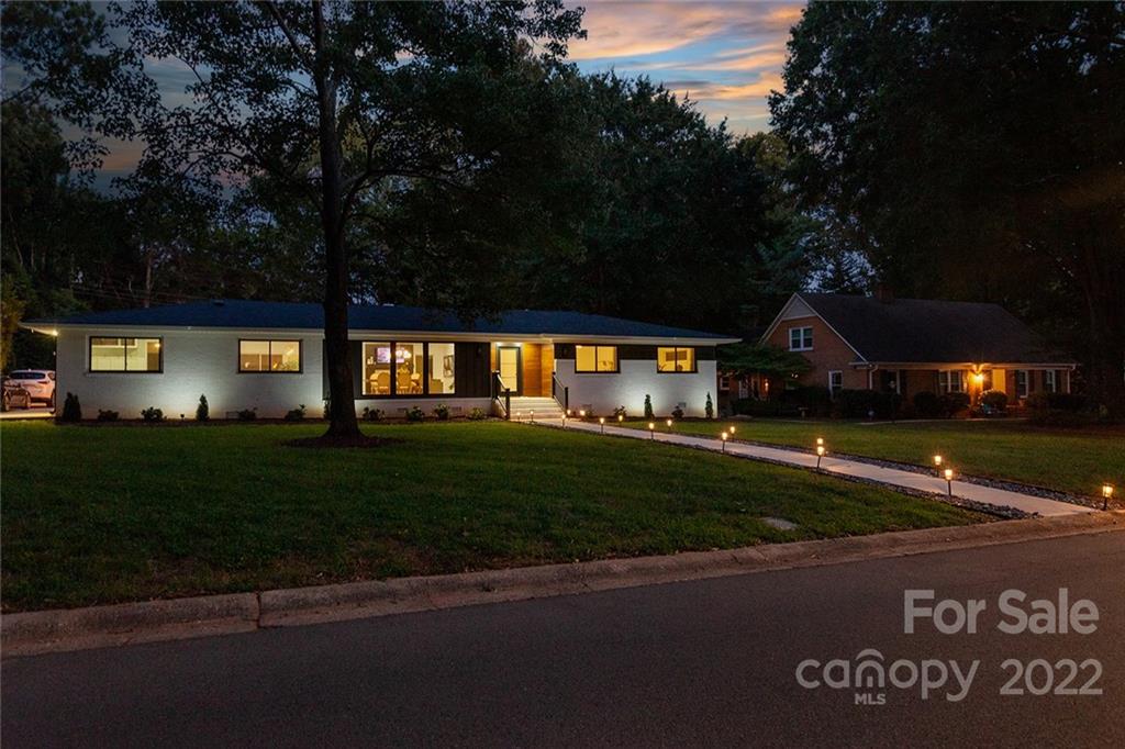 621 Wingrave Drive Charlotte, NC 28270 - Photo 3 of 48 a view of outdoor space with garden and entertaining space