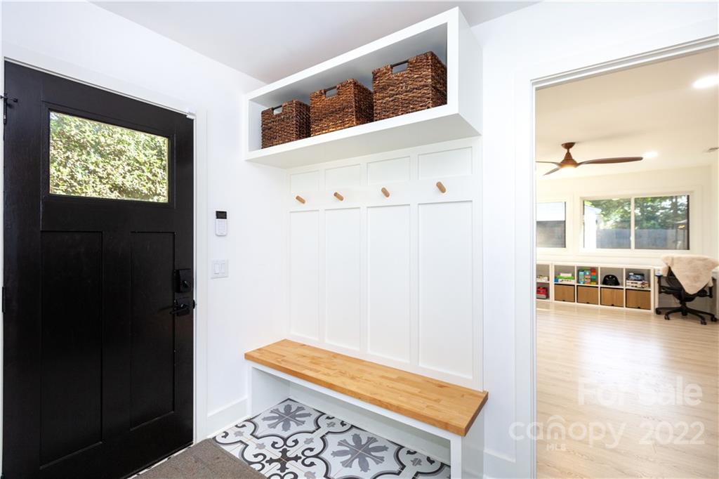 621 Wingrave Drive Charlotte, NC 28270 - Photo 42 of 48 a living room with furniture and a window