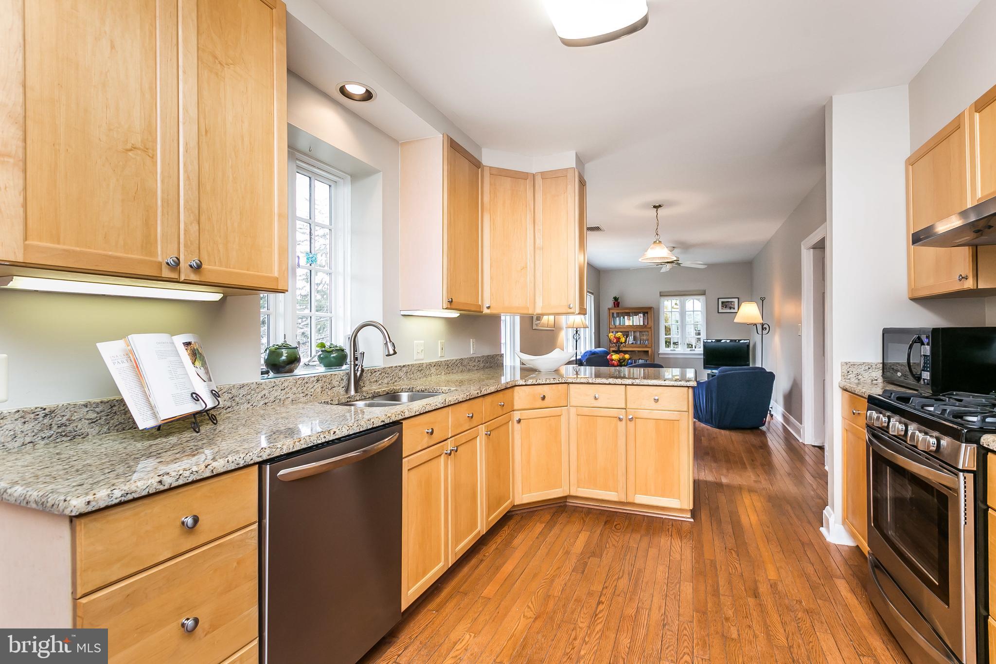 207 Tunbridge Road Baltimore, MD 21212 - Photo 19 of 43