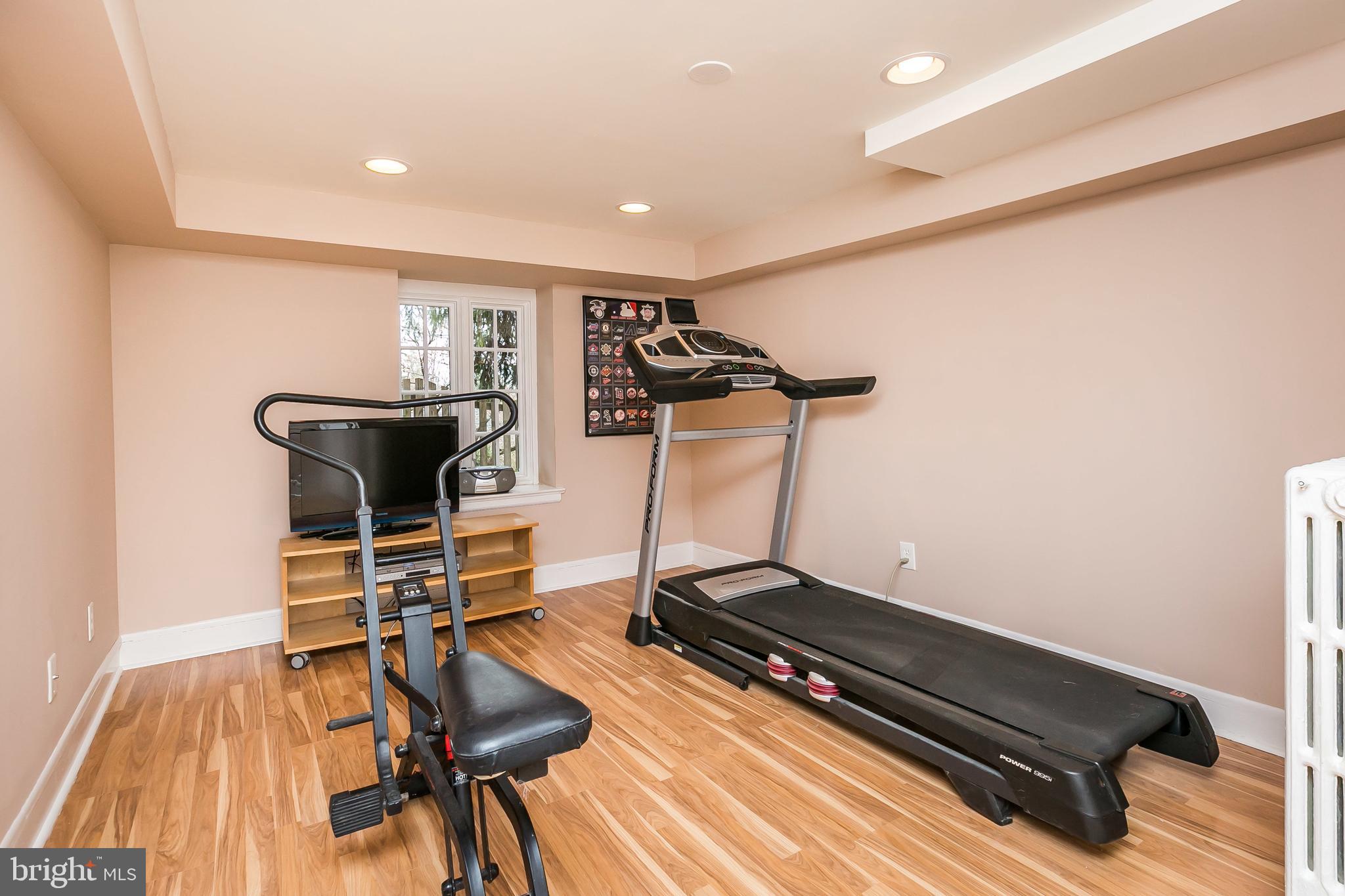 207 Tunbridge Road Baltimore, MD 21212 - Photo 34 of 43 The bonus room on the lower level