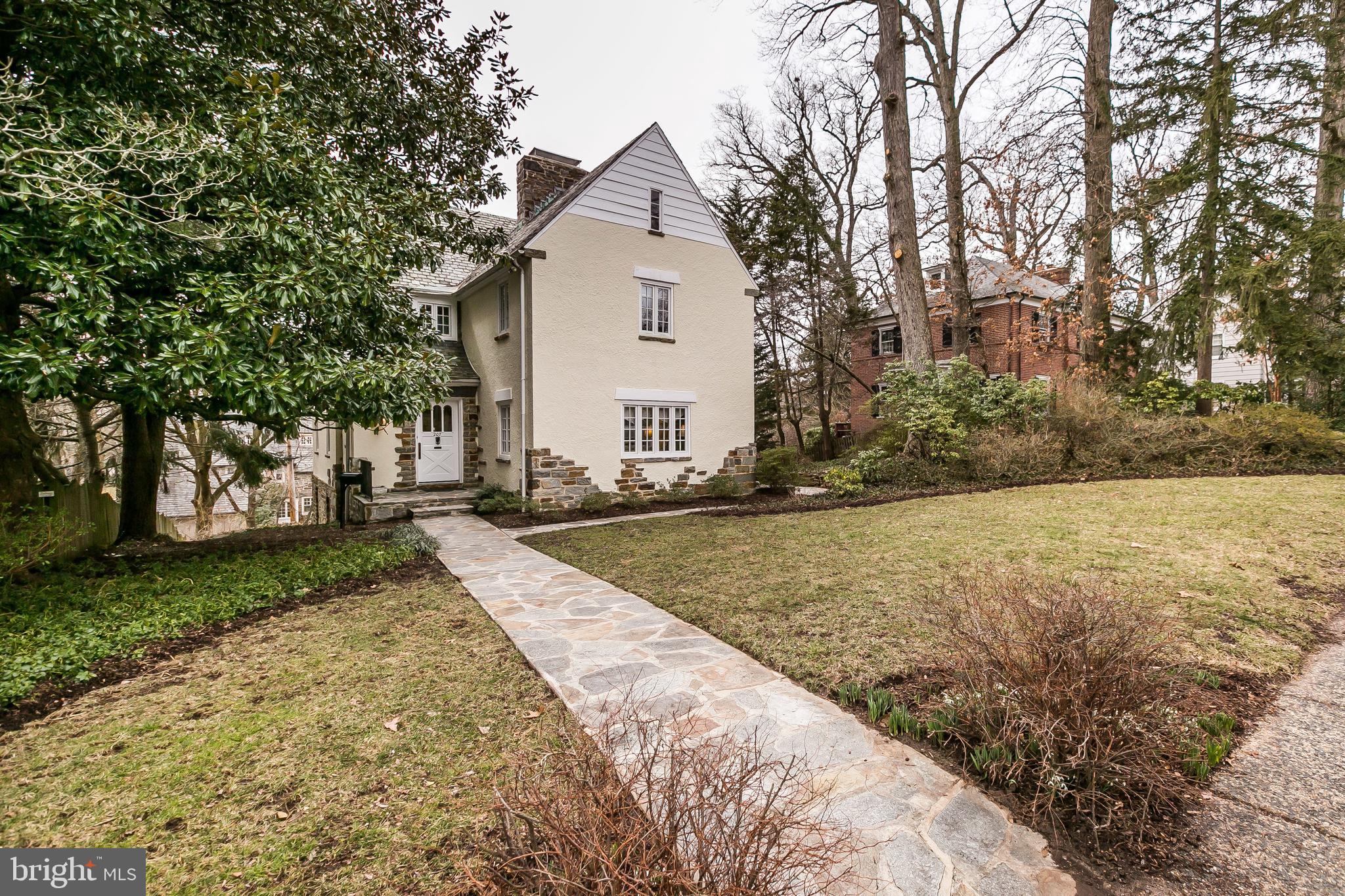 207 Tunbridge Road Baltimore, MD 21212 - Photo 42 of 43 Great curb appeal!