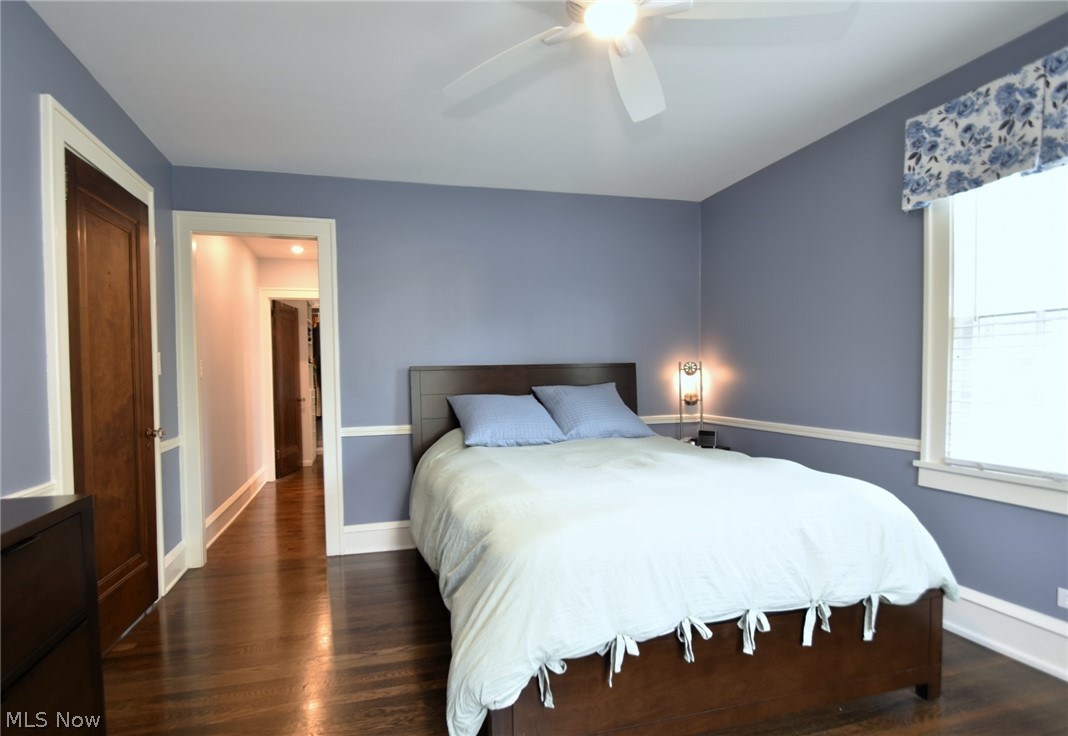 3094 Huntington Road Cleveland, OH 44120 - Photo 22 of 48 Primary bedroom