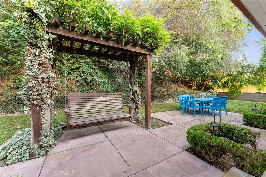 1940 Arroyo Drive Riverside, CA 92506 - Photo 37 of 50 Peaceful setting from the front door.