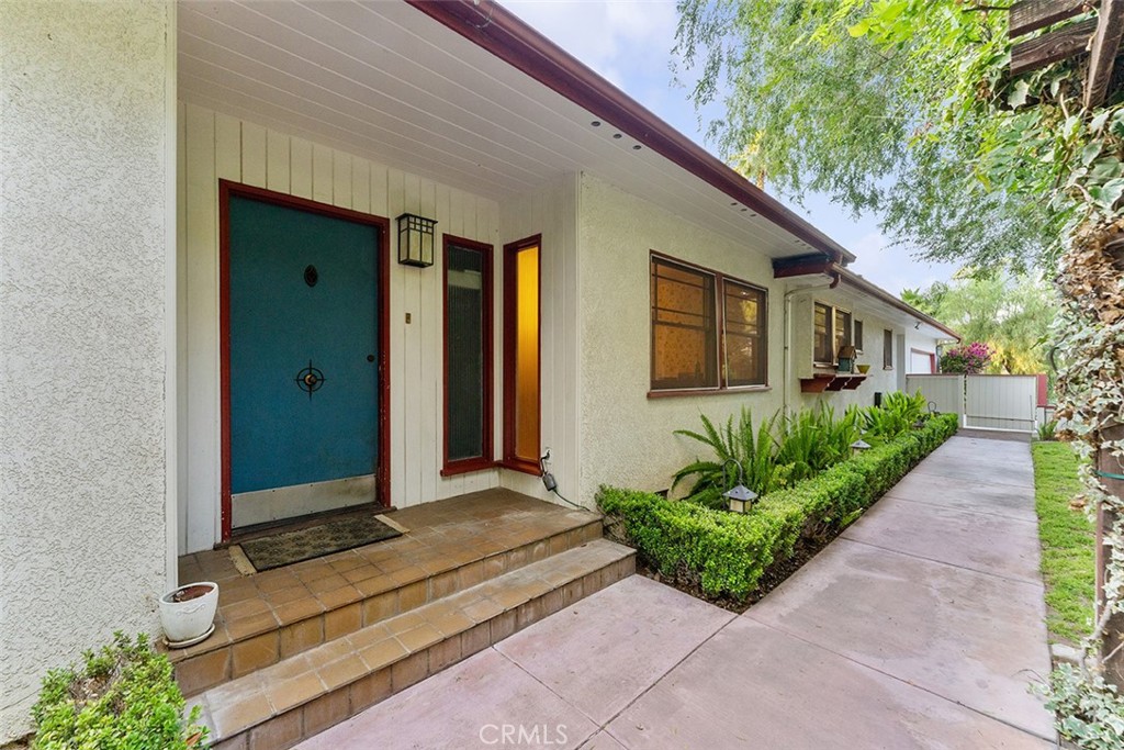 1940 Arroyo Drive Riverside, CA 92506 - Photo 5 of 50 Official front door.