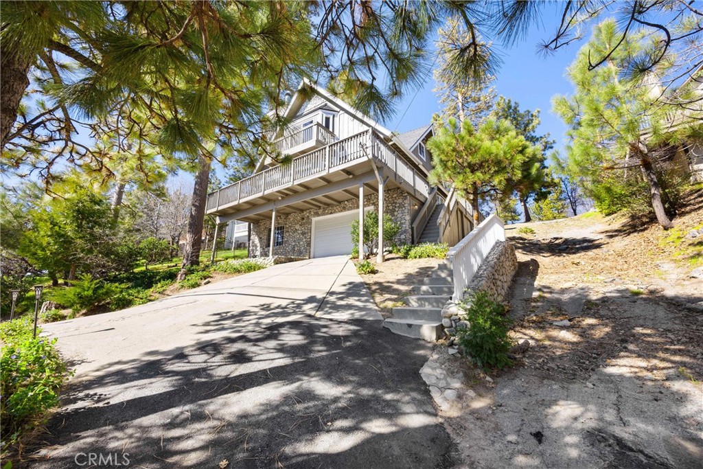 1113 North Grass Valley Road Lake Arrowhead, CA 92352 - Photo 33 of 36