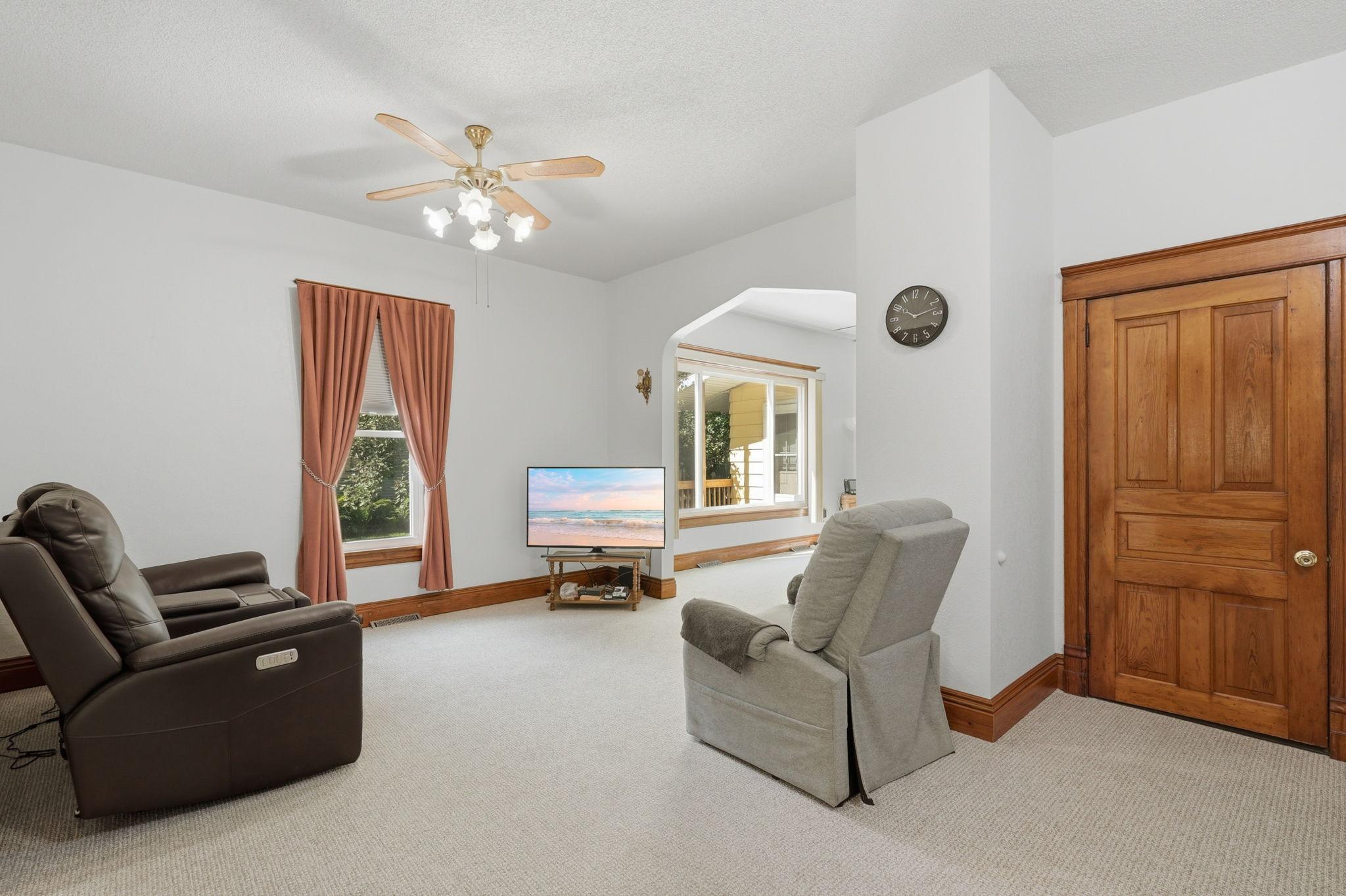 120 3rd Street West Hector, MN 55342 - Photo 4 of 34