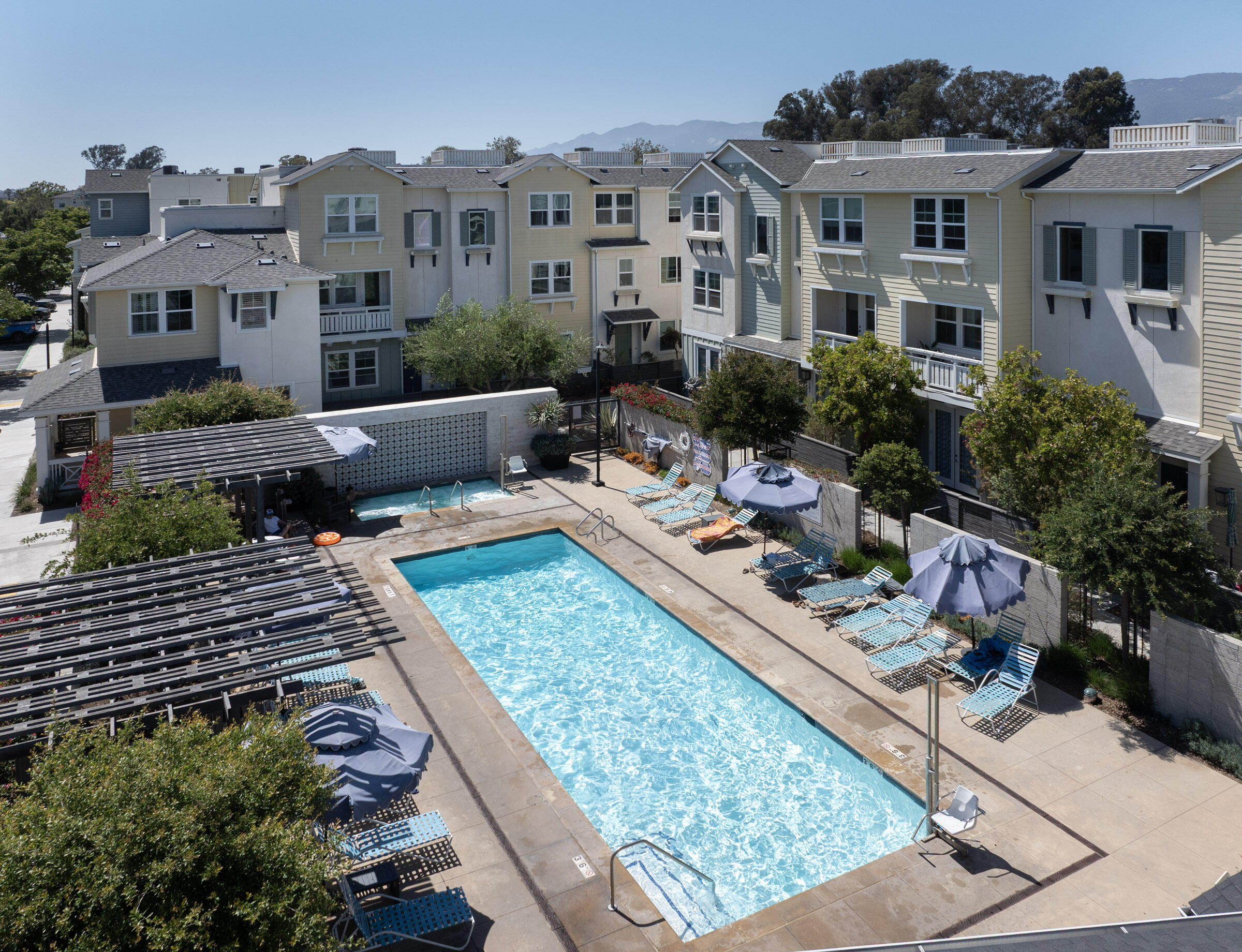 5685 Surfrider Way, Unit 105 Goleta, CA 93117 - Photo 28 of 29 Pool