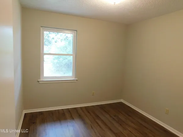$1,295 | 6455 Heather Road, Horn Lake, MS 38637