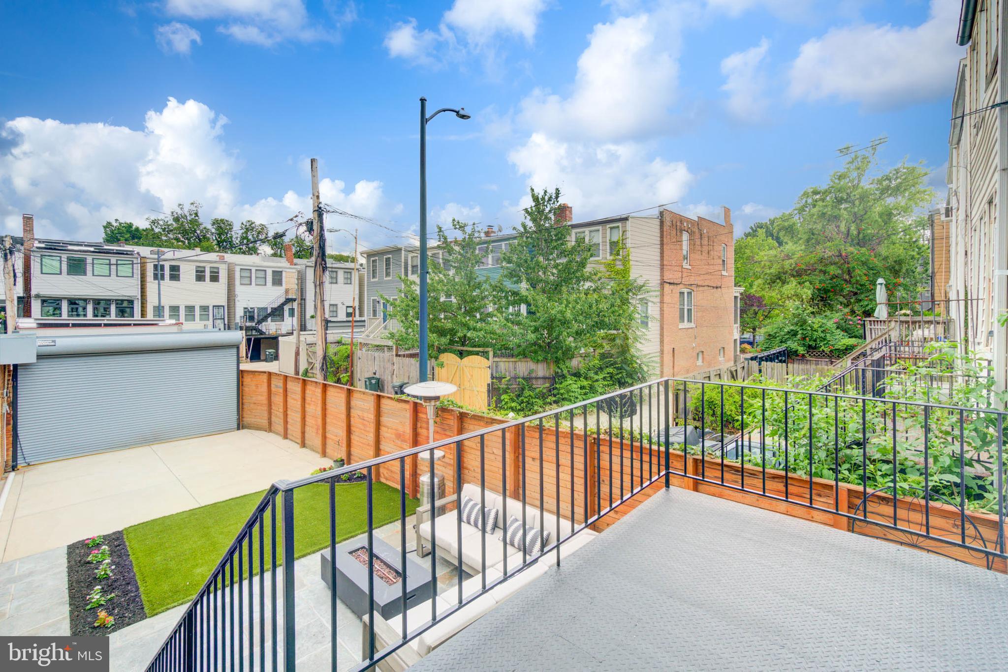 244 10th Street Southeast Washington, DC 20003 - Photo 17 of 47