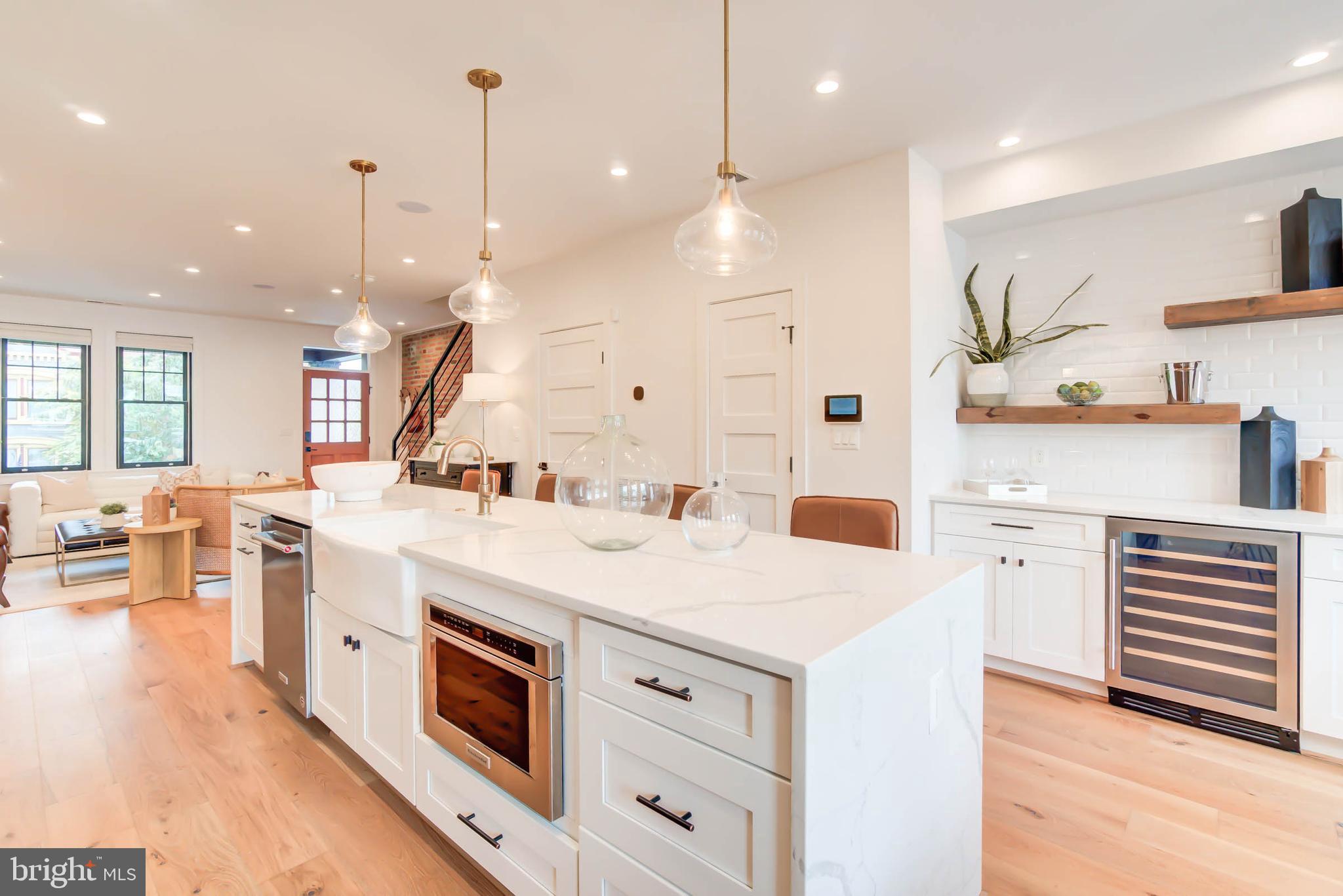 244 10th Street Southeast Washington, DC 20003 - Photo 10 of 47