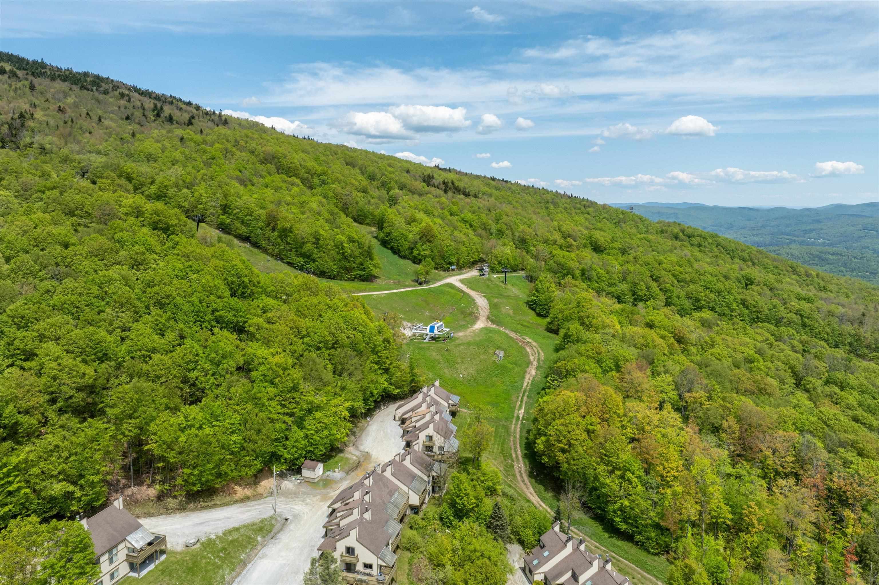 360 Okemo Trailside Extension, Unit 37C Ludlow, VT 05149 - Photo 4 of 29 Gallery Image 4