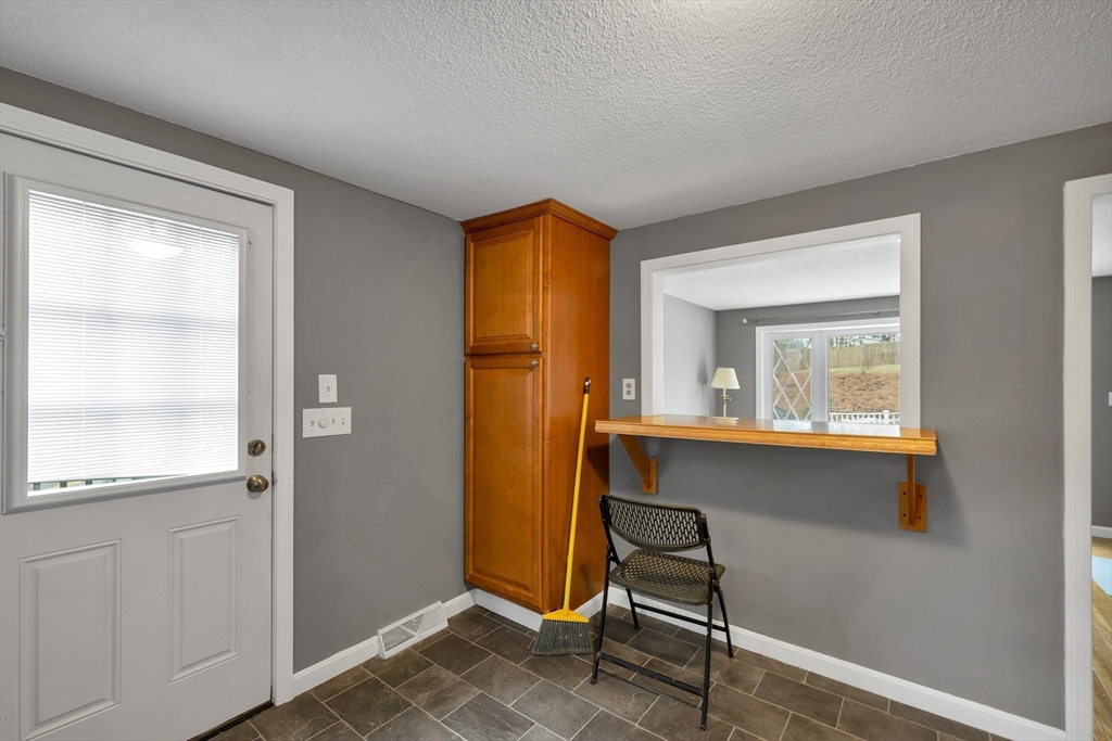 1 Mt Paul Road Tyngsborough, MA 01879 - Photo 6 of 33