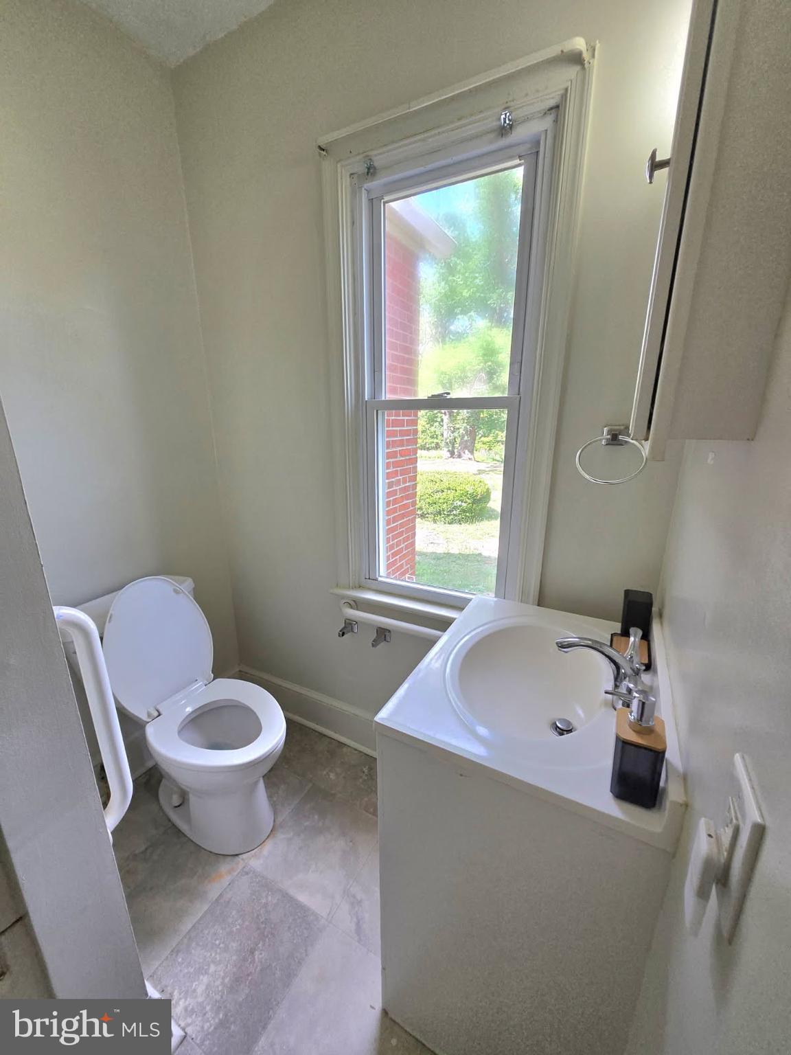 24294 Ruther Glen Road Ruther Glen, VA 22546 - Photo 27 of 28 Bathroom