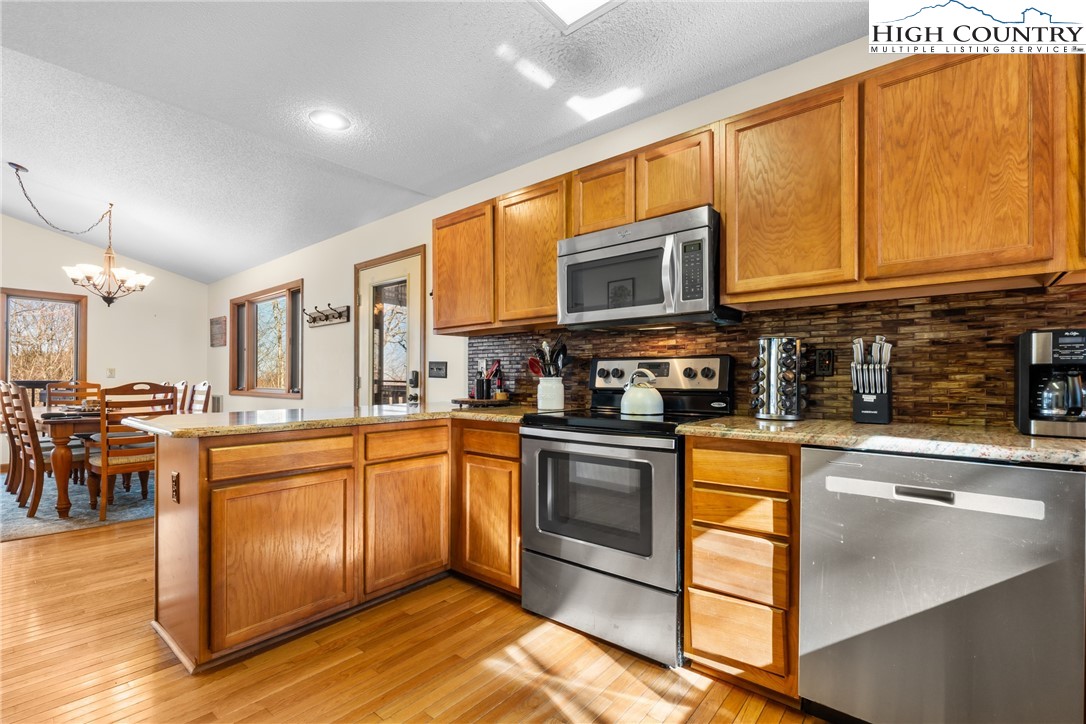 101 Doe Lane Beech Mountain, NC 28604 - Photo 15 of 31