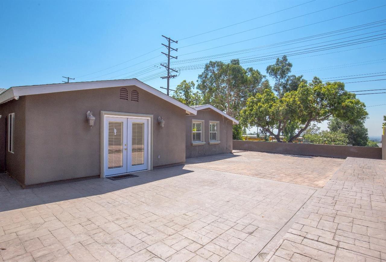 915 Medford Road Pasadena, CA 91107 - Photo 21 of 30 Gallery Image 21