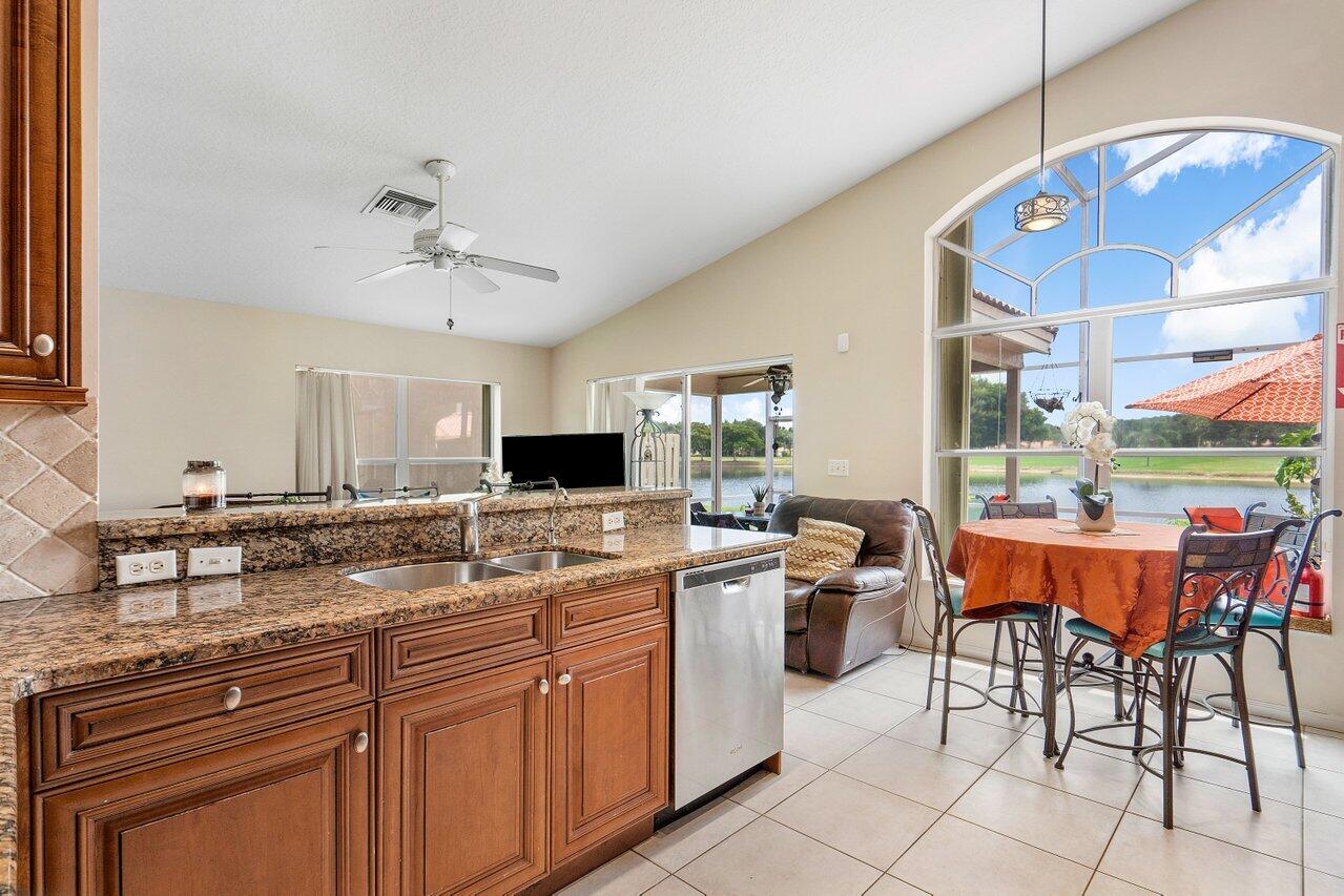 12304 Wedge Way Boynton Beach, FL 33437 - Photo 4 of 51 015-12304WedgeWay-BoyntonBeach-FL-33437-