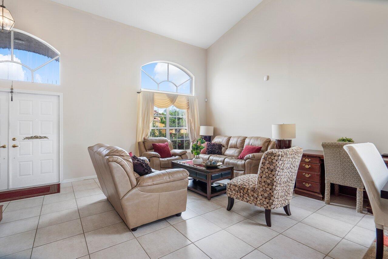 12304 Wedge Way Boynton Beach, FL 33437 - Photo 7 of 51 006-12304WedgeWay-BoyntonBeach-FL-33437-