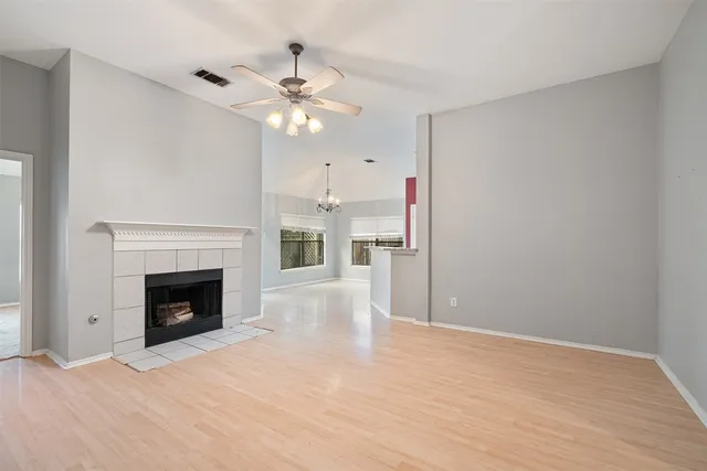 $2,100 | 3012 Hill Street, Round Rock, TX 78664