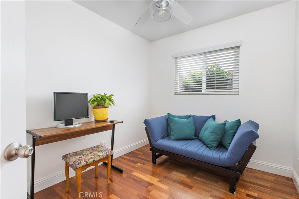 440 Java Street Morro Bay, CA 93442 - Photo 17 of 22 a living room with furniture and a window