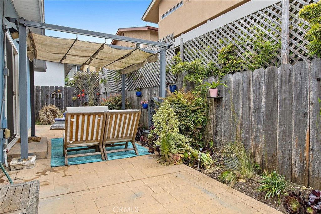 440 Java Street Morro Bay, CA 93442 - Photo 18 of 22 a view of porch with wooden fence