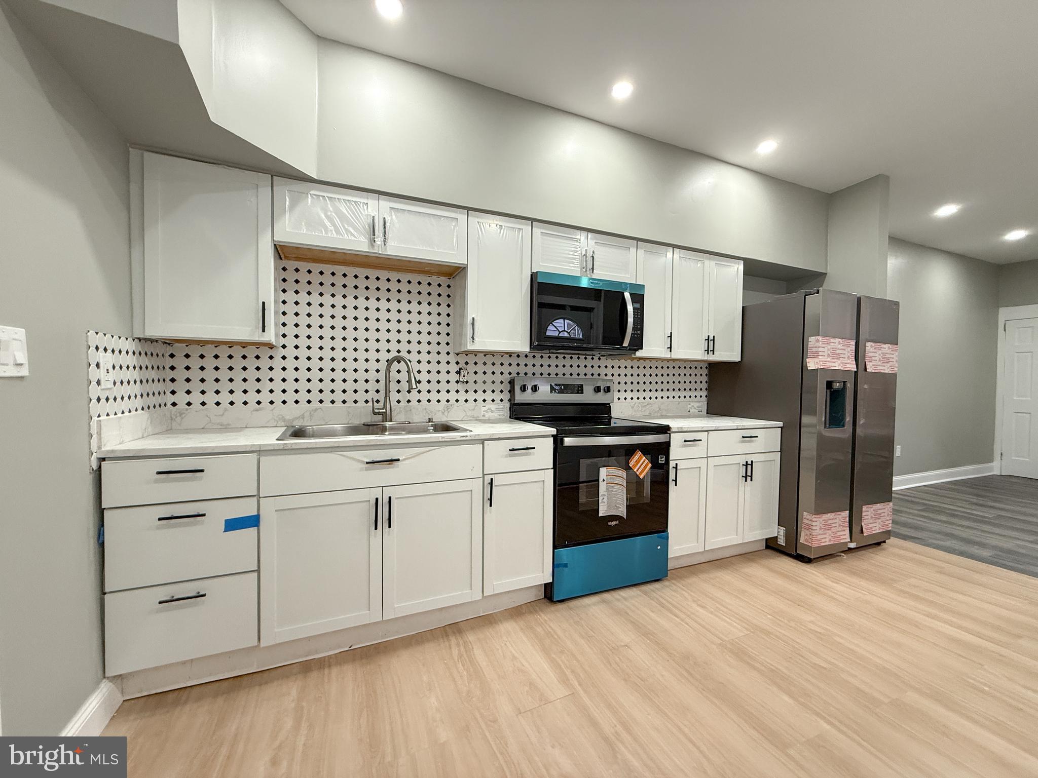 305 North Front Street Reading, PA 19601 - Photo 5 of 40