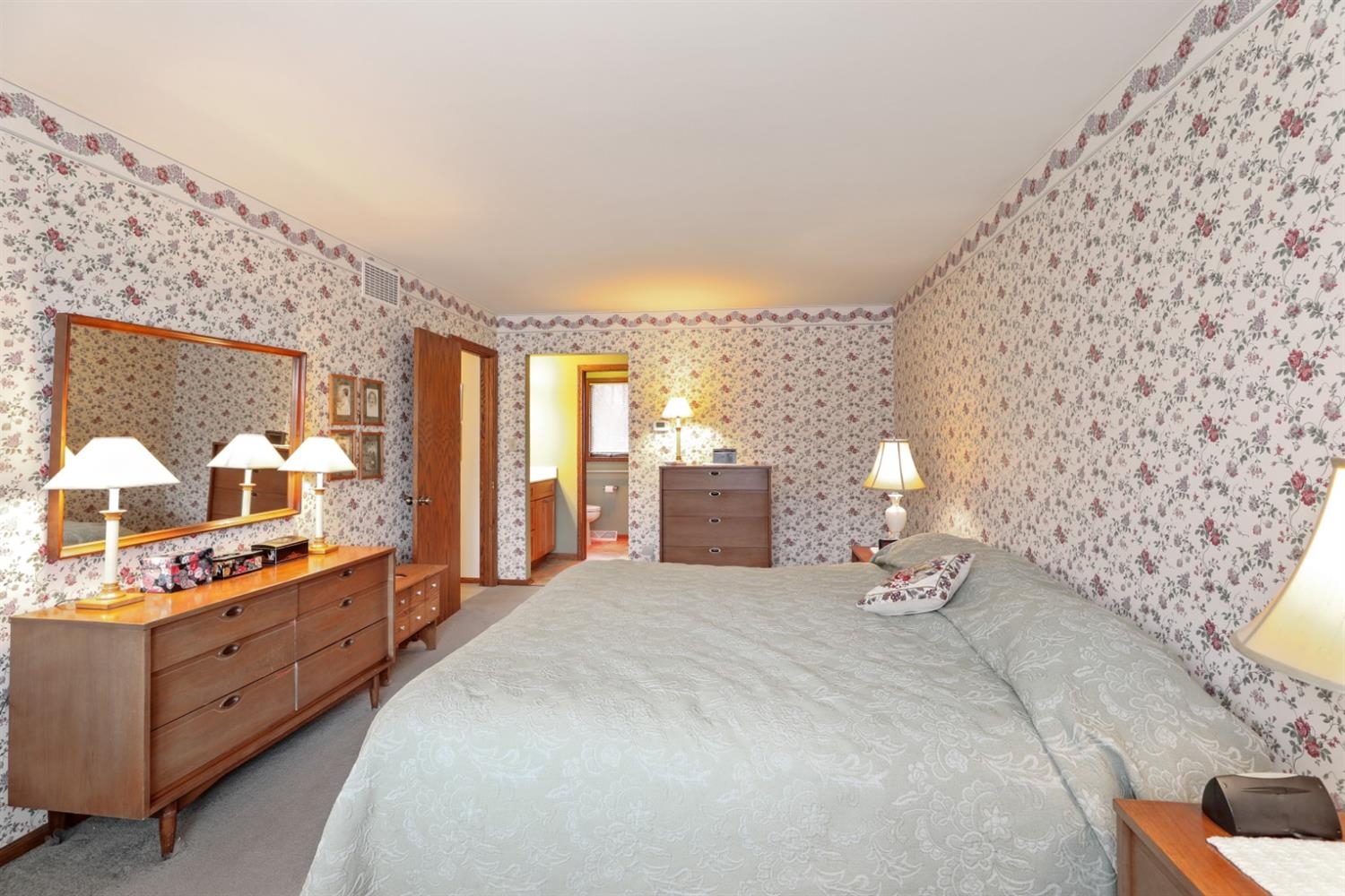 9923 Redbud Road Munster, IN 46321 - Photo 8 of 15 1500x1000