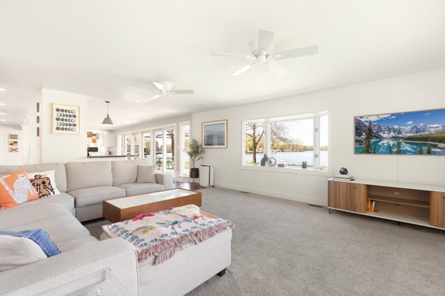 35013 North James Ingleside, IL 60041 - Photo 4 of 46 a living room with furniture and a flat screen tv