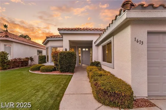 $819,000 | 1613 Shadow Rock Drive, Las Vegas, NV 89117