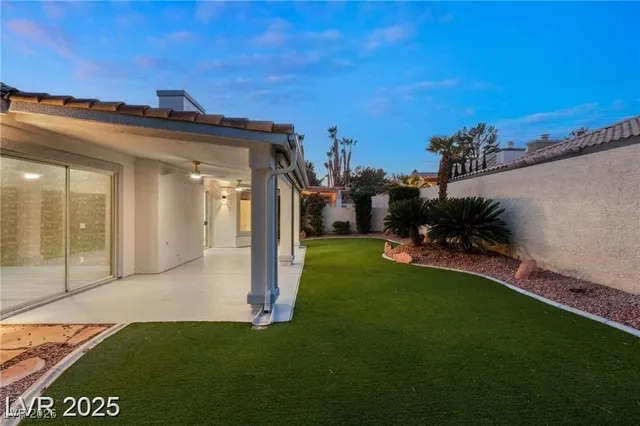 $819,000 | 1613 Shadow Rock Drive, Las Vegas, NV 89117