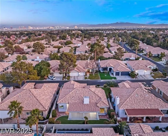 $819,000 | 1613 Shadow Rock Drive, Las Vegas, NV 89117