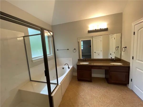 $2,950 | 4526 Merle Drive, Austin, TX 78745