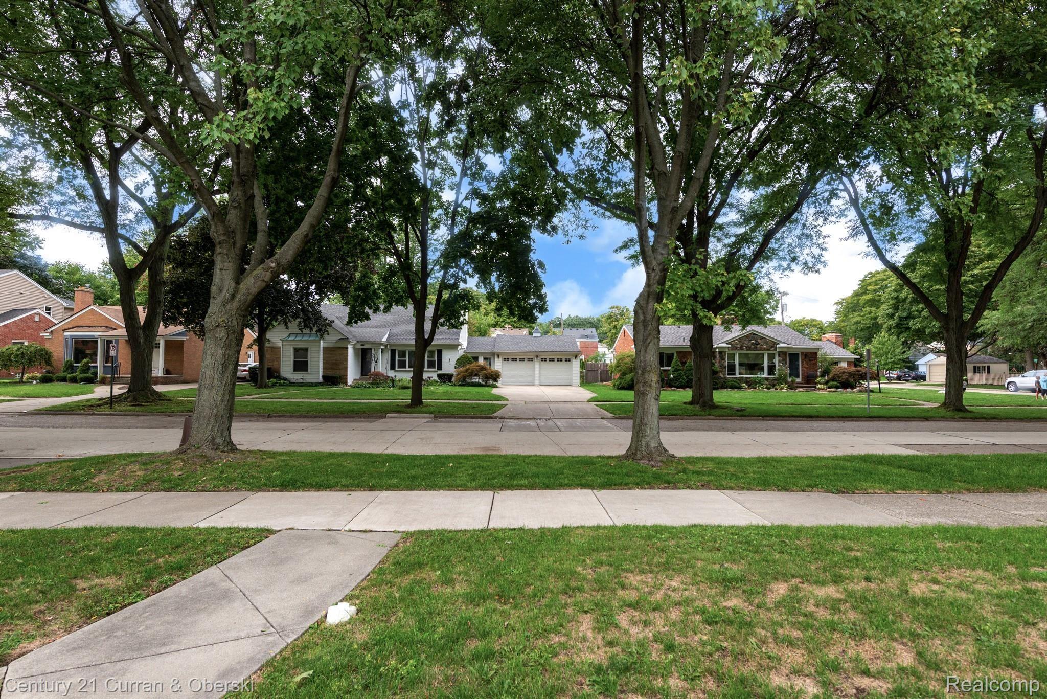 3011 Bamlet Road Royal Oak, MI 48073 - Photo 59 of 59 Lovely neighborhood