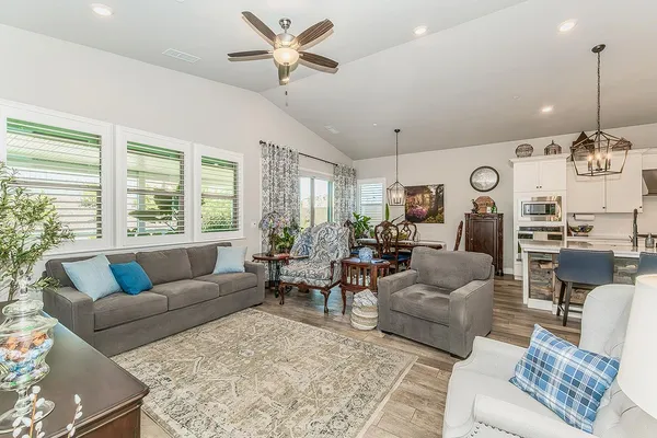 $670,000 | 19732 Desert Willow Lane, Friant, CA 93626