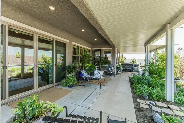 $670,000 | 19732 Desert Willow Lane, Friant, CA 93626